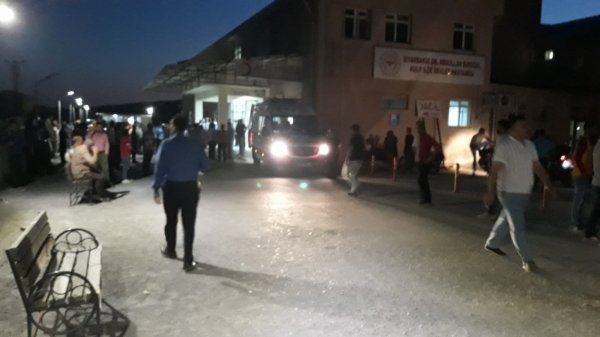 Diyarbakır'da sivil aracın geçişi sırasında patlamada